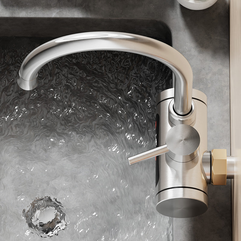 Elektrinis vandens šildymo maišytuvas – lankstus arba fiksuotas