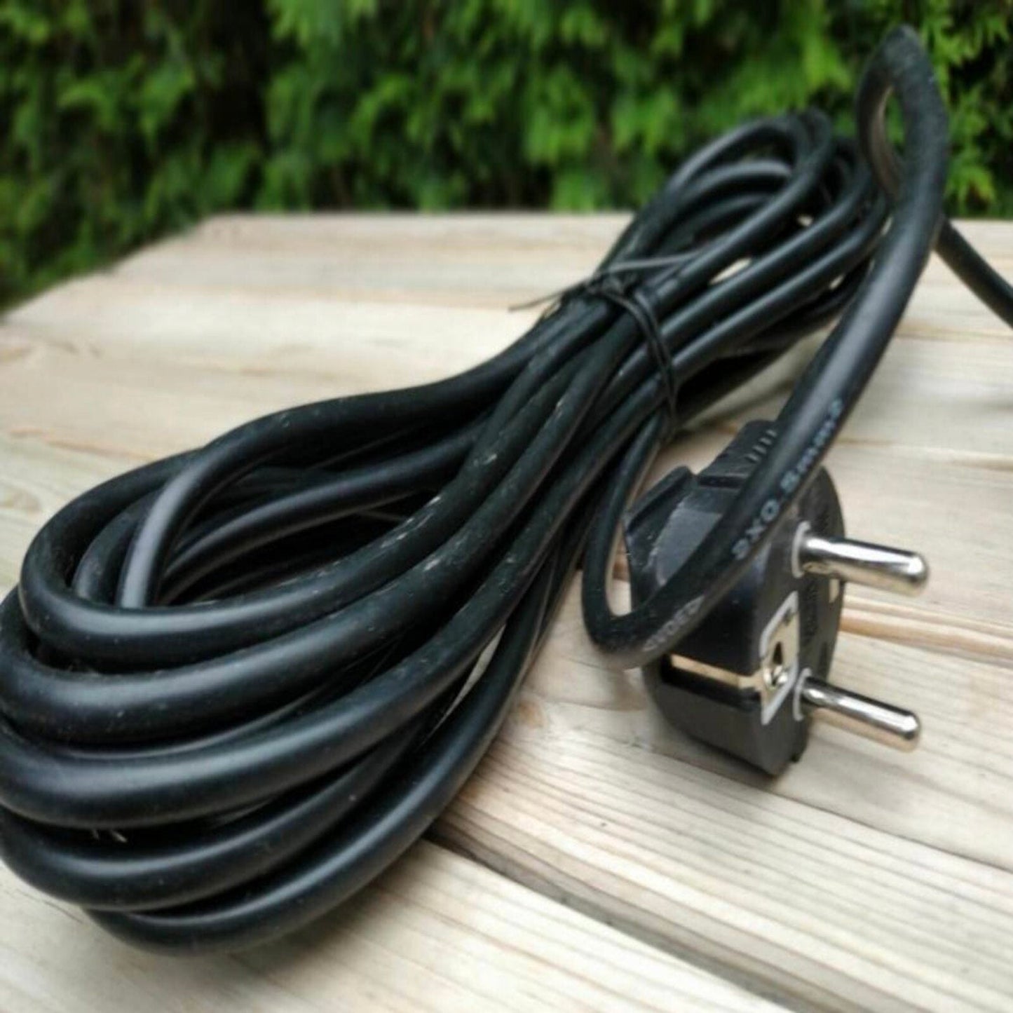 RUSIŠKAS PANARDINAMAS SIURBLYS 1200W
